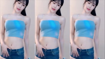 Em Gái Trung Quốc Uốn éo Thân Hình Nóng Bỏng Khiến Các Anh Không Kiềm Chế được