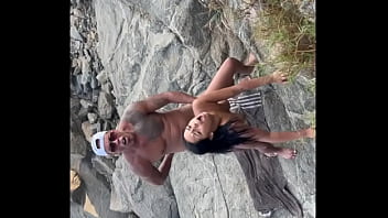 Berhubungan Intim Di Pantai Dilihat Orang Banyak, Video Panasnya Viral Di Seluruh Brasil