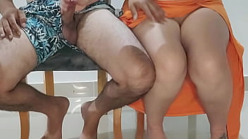 Casada Cachonda Colombiana Se Coge Al Hermanastro Delante Del Marido Engañado