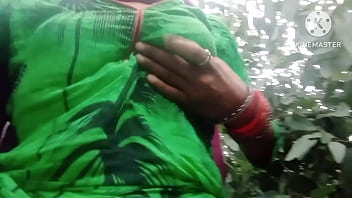 बंगाल की गर्म जंगल में भाभी ने अपना रस टपकाया