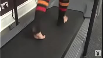 Tasha Nicole Berkeringat Dan Bergoyang Di Gym