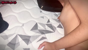 Setiap Istri Keluar, Anak Tiriku Yang Montok Langsung Menghadiahkan Pantatnya Yang Menggoda