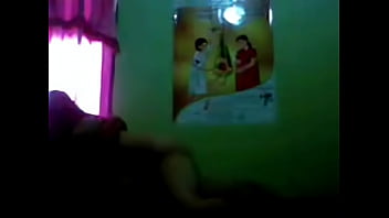Janda Berkerudung Yang Menggoda Dengan Tubuh Seksi Dan Penuh Gairah
