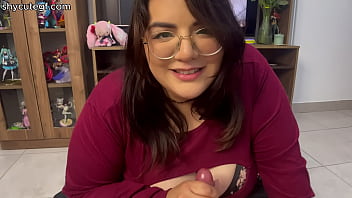 Tante Montok Isabelle Myers Mengocok Kontol Gede Anak Tirinya
