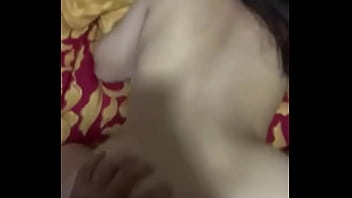 Menggila Di Belahan Bokong Montok Yang Menggairahkan