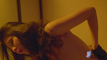 Xian’erai Si Brunet Tionghoa Seksi Dengan Payudara Montok Ngeseks Panas Dengan Pria Idamannya.
