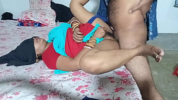 भाभी की गर्म चुदाई जब वो अकेले मेरे घर आयी तो मैंने उसकी चिकनी चूत मारकर रख दी