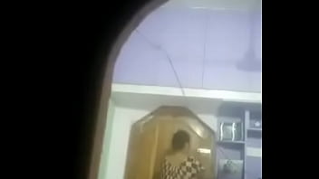 Bibir Ranum Tante India Yang Menggoda