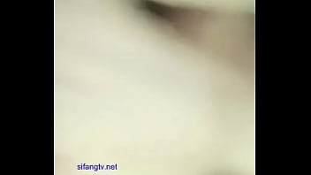 Gadis Tiongkok Montok Dan Seksi Sedang Menunggangi Kontol Besar Yang Keras