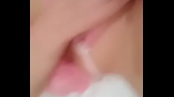 Gadis Oriental Yang Menggoda