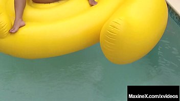 Nafsu Asian Milf Maxine X Tergila-gila Pada Kontol Besar Hingga Klimaks