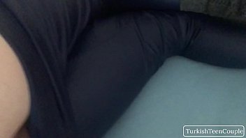 Kakak Tiriku Turki Bangun Dan Celananya Basah Kuyup Oleh Sperma