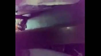 Gadis Desi Menggoda Pacarnya Dengan Memamerkan Tubuhnya Yang Menggairahkan Untuk Pria Lain