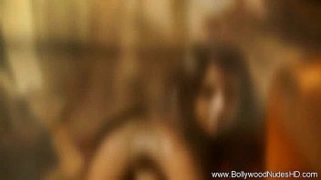 Gadis India Bollywood Yang Seksi Menggoda Dengan Nafsu Membara