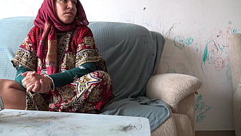Mantan Istri Muslim Turki Yang Kesepian Menyewakan Kamar Untuk Imigran Hitam Yang Gagah Di London