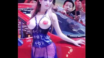Gadis Tiongkok Montok Dengan Payudara Ranum Yang Bikin Panas