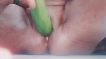 Gadis Seksi India Yang Menggoda