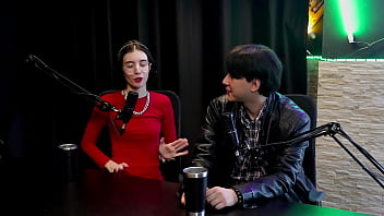 Curtia Se Exibir Bem Novinha, A Pandemia Empurrou Mulheres Pro Pornô, Confessou Pra Mãe, E Quando Vendeu O Primeiro Nude… – Yastrixx & Dixon (assista Em: Sheer/red)