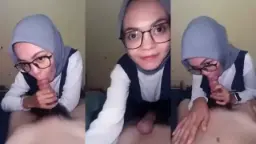 Mutia Berhijab Yang Rajin Mengulum Kontol Pacarnya