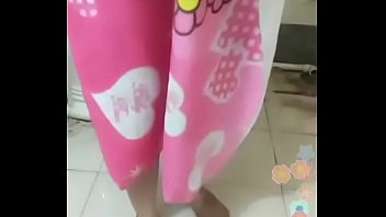 Kamar Mandi Desi Yang Menggoda