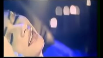 Adegan Panas Membara: Akshay Kumar Dan Karisma Kapoor Berahi Di Mere Jeevan Saathi
