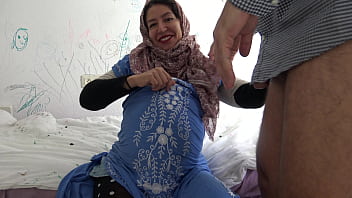 Wanita Turki Hamil Membiarkan Pria Jerman Memuaskan Hasratnya Di Mulutnya