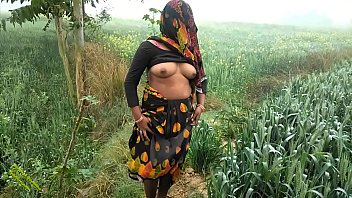 Gairah Liar Radhika Di Alam Terbuka India