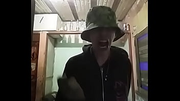 Chino Merintih Bak Pelacur Yang Sedang Kesakitan