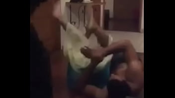 Tarian Telanjang Menggoda Di Kamar Hotel Dengan Irama Hindi Yang Membara