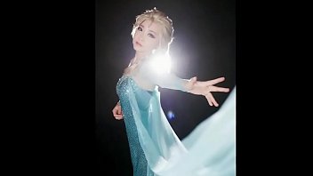 Elsa, Gadis Asia Remaja Yang Panas Dan Liar