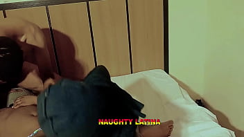 Ibu Tiri Seksi Dan Candu Seks Tawarkan Hadiah Natal Berupa Threesome Hardcore