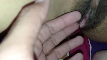 Malam Pertama Pasangan India Berahi, Bercinta Romantis Dengan Audio Hindi – Desislimgirl Bagian 1