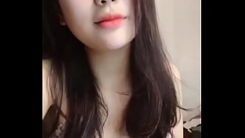 Gadis Cantik Live Stream Di Facebook – Bagian 2