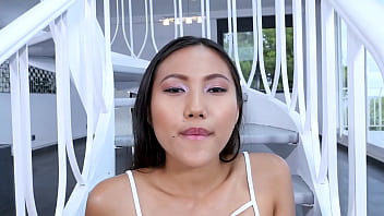 May Thai, Gadis Asia Seksi Dengan Kontol Besar, Blowjob Pov Dan Telan Cairan Sperma Yang Deras
