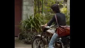 Ciuman Panas Desi Yang Bikin Nafsu Membara