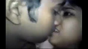 Zona Ekstrem: Pasangan Seksi India Beraksi Dengan Panas Dan Liar