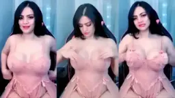 Alondra Bergoyang Di Balik Lingerie Tembus Pandang, Utingnya Menggoda Untuk Diremas