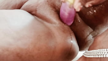 Menggoda Bhabhi India Dengan Nafsu Yang Membara