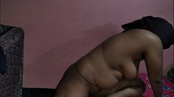 Putri Tiri Tak Sengaja Lihat ‘senjata’ Teman Ayahnya Dan Langsung Panas Membara