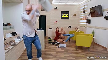 Tiga Orang Mesum Dengan Fetish Kaki / Brazzers / Unduh Lengkap Di Https://zzfull.com/sto