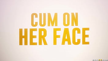 Tetesan Sperma Mengalir Di Wajah Yasmina Khan – Tonton Adegan Panasnya Di Brazzers