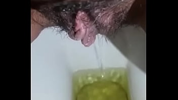 Gadis India Desi Yang Menggoda Dengan Pancuran Panasnya