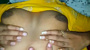 Desa Desi: Malam Panas Penuh Gairah Kakak Tiri Dan Adik Tiri