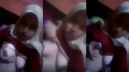 Masturbasi Menggoda Di Balik Kerudung