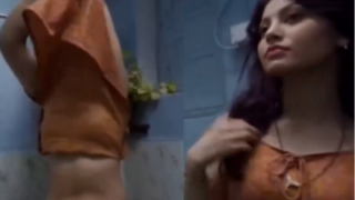 Urvashi Rautela Video Panas Beredar, Adegan Mesra Yang Bikin Heboh!