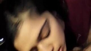 Video Porno Telugu: Si Jalang Bergairah Mengisap Kontol Ayah Tirinya
