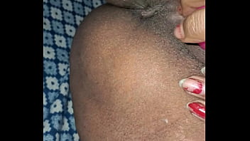 Alisha Bhabhi Yang Seksi Dari India Menggairahkan Diri Sendiri Dengan Penuh Nafsu