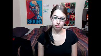 Alexxxcoal Memamerkan Payudara Ranumnya Di Live Webcam – 6cam.biz