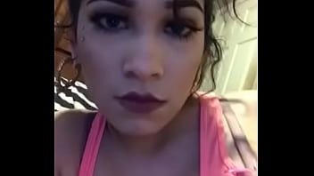 Ratu Lexxina, Si Mami Salvador Yang Menggoda, Terekam Langsung Di Malam Panas