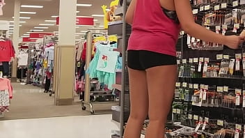 Gadis Seksi Berbentuk Pir Dari Tiongkok Jadi Incaran